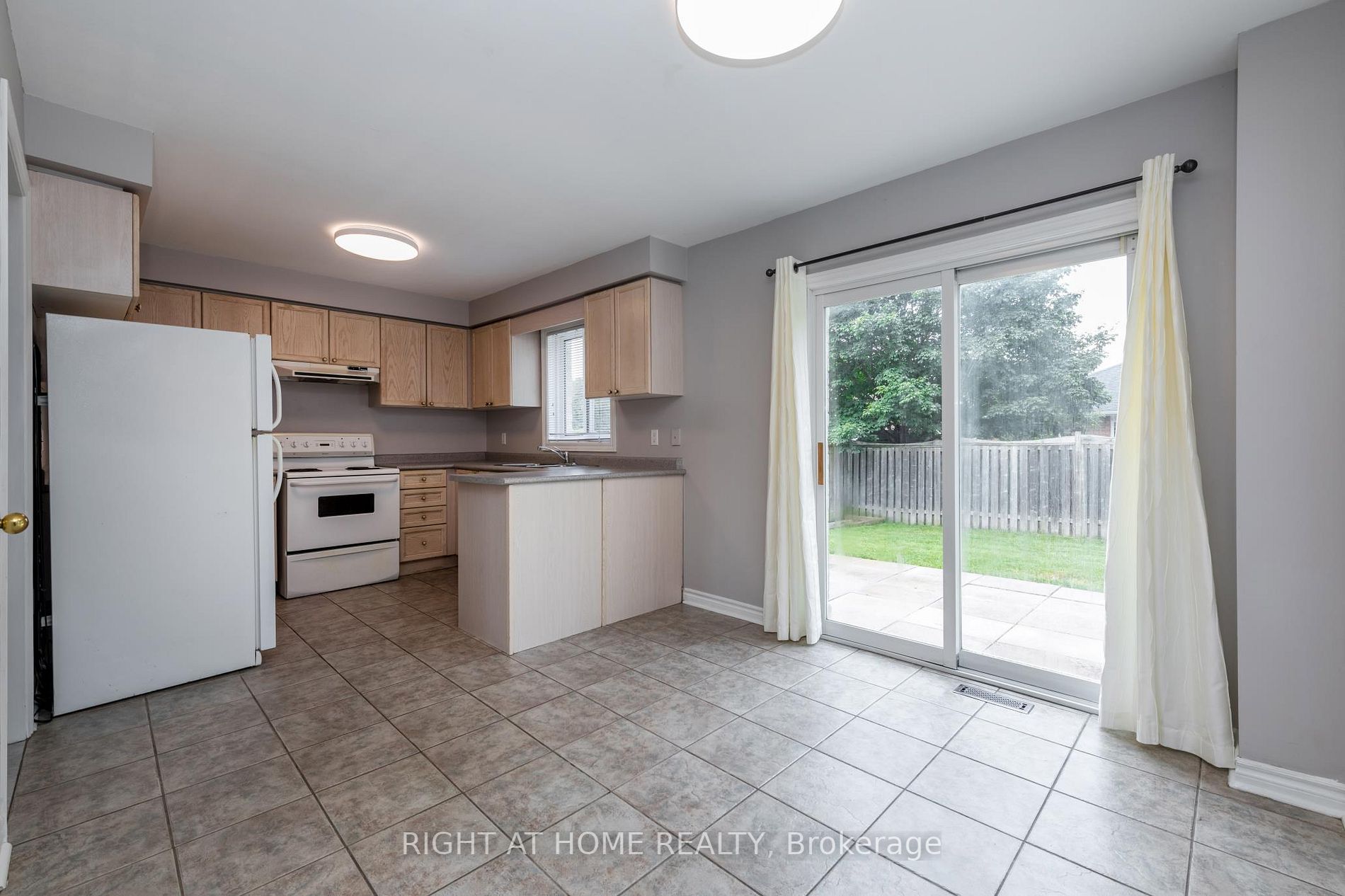 128 Madelaine Dr Drive