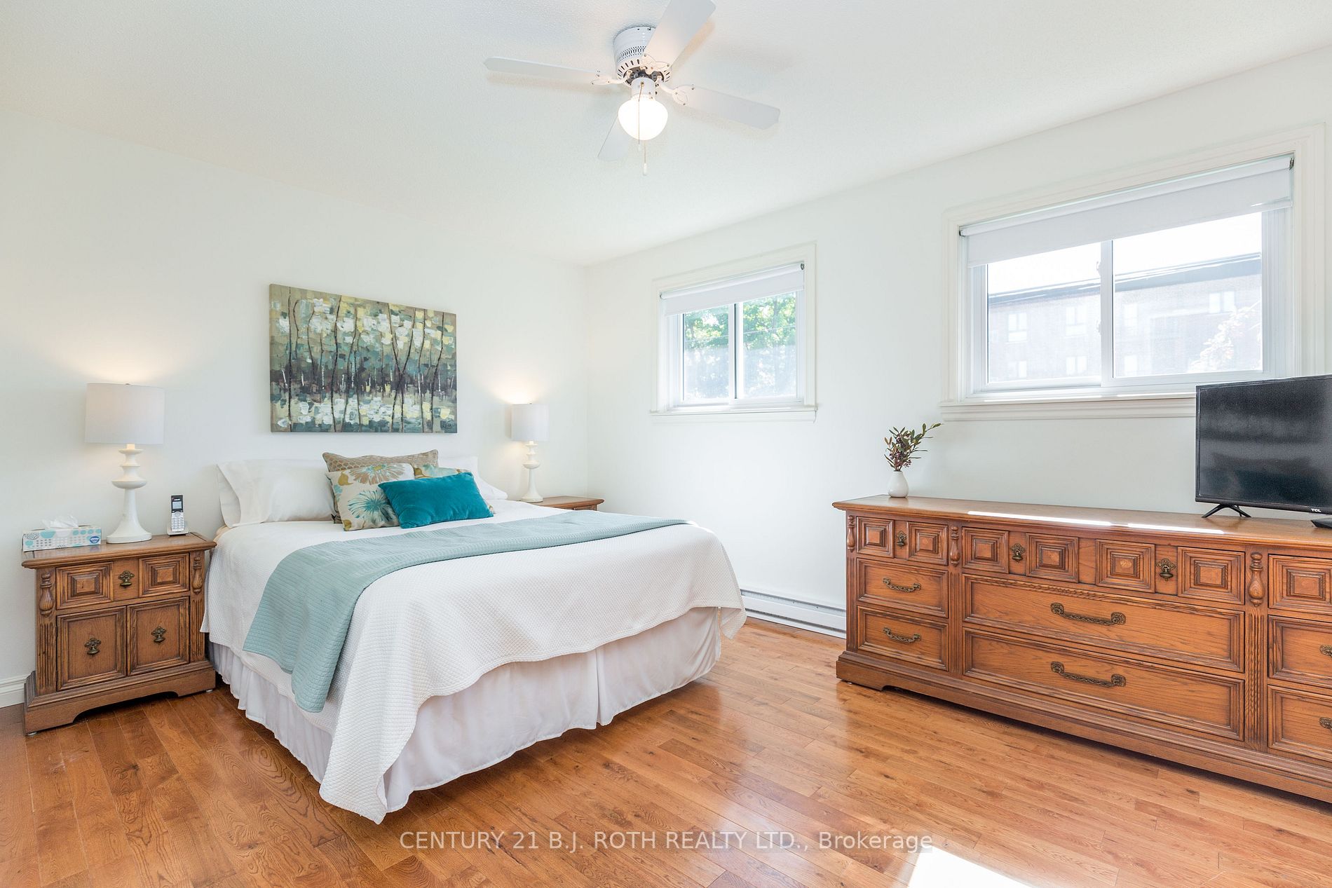 396 Barrie Rd
