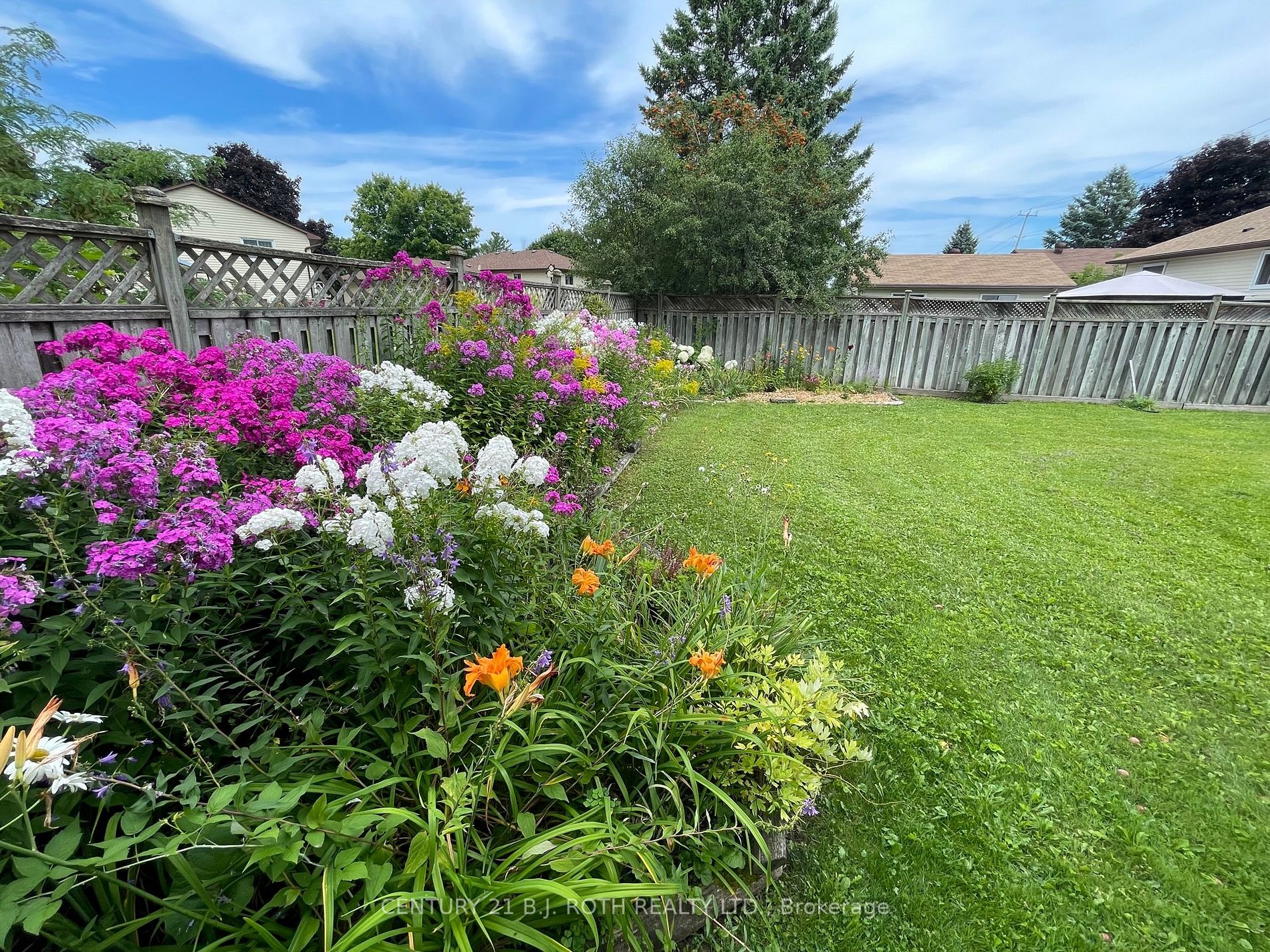 396 Barrie Rd