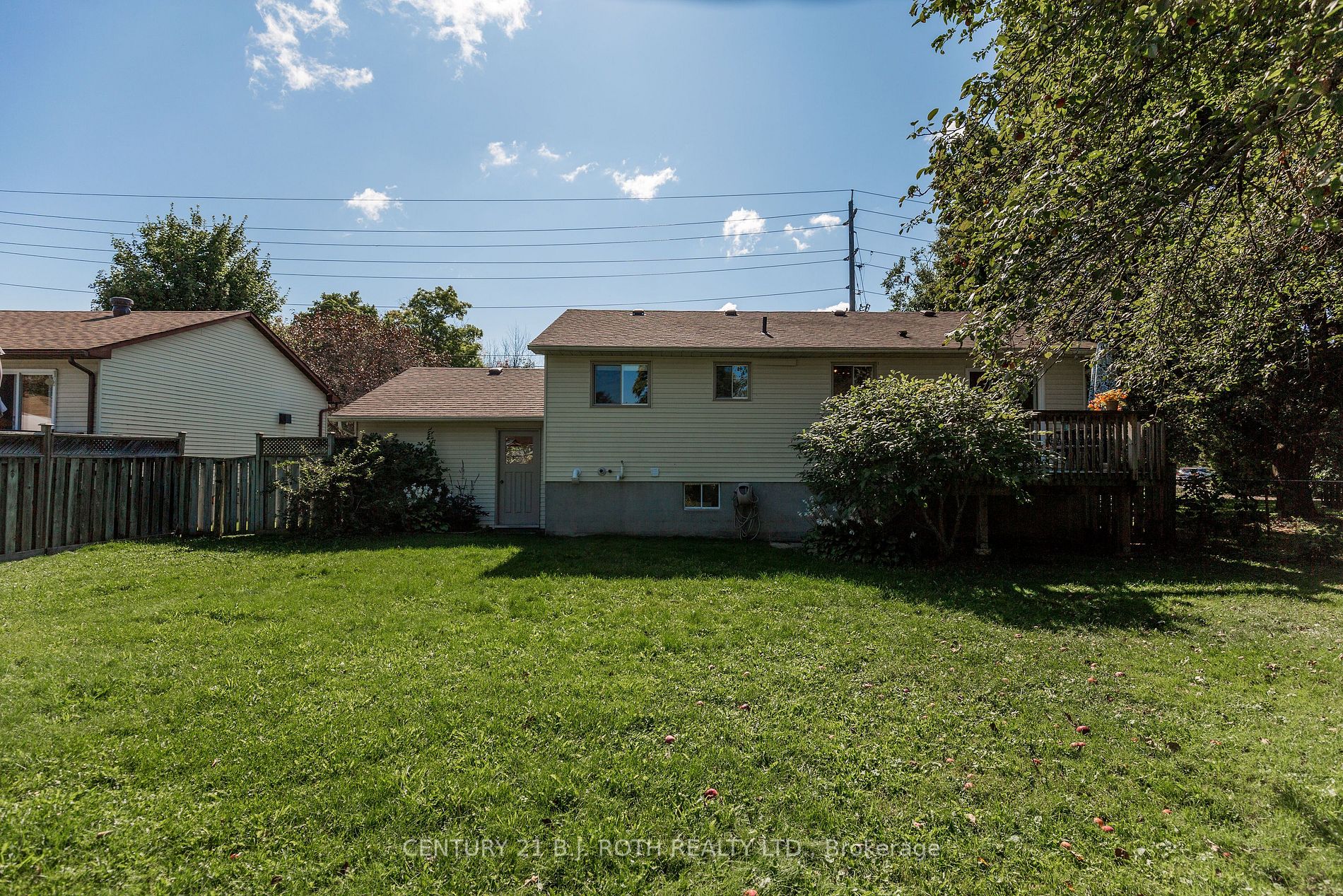 396 Barrie Rd
