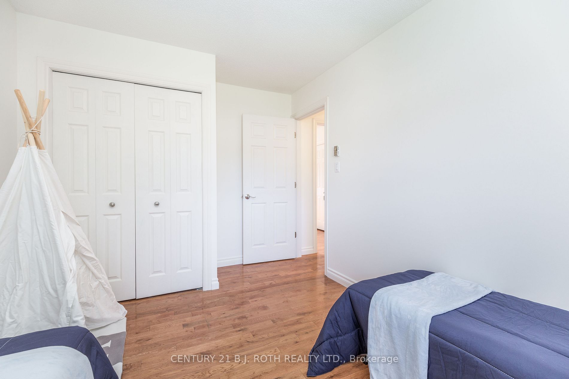 396 Barrie Rd