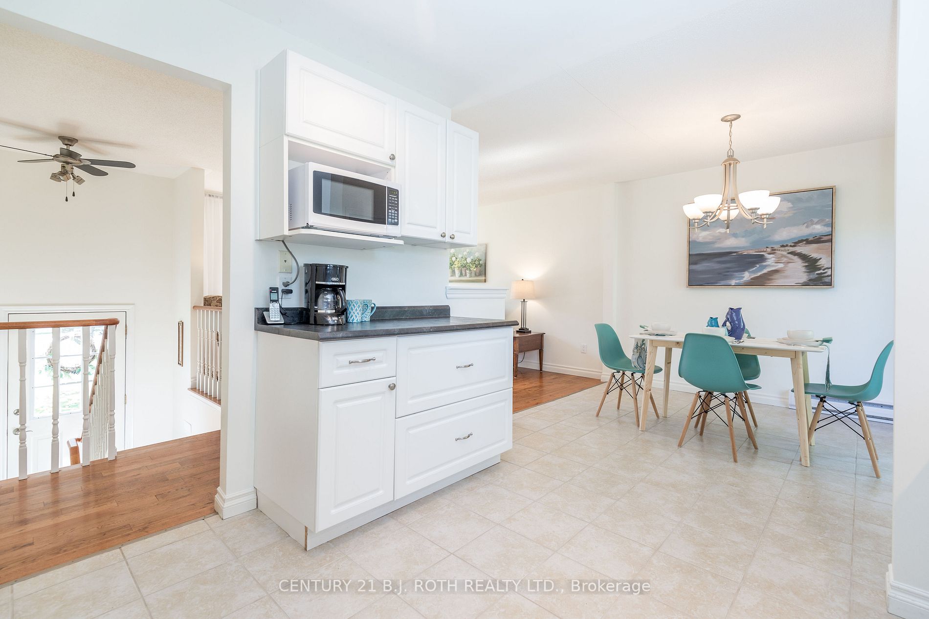 396 Barrie Rd