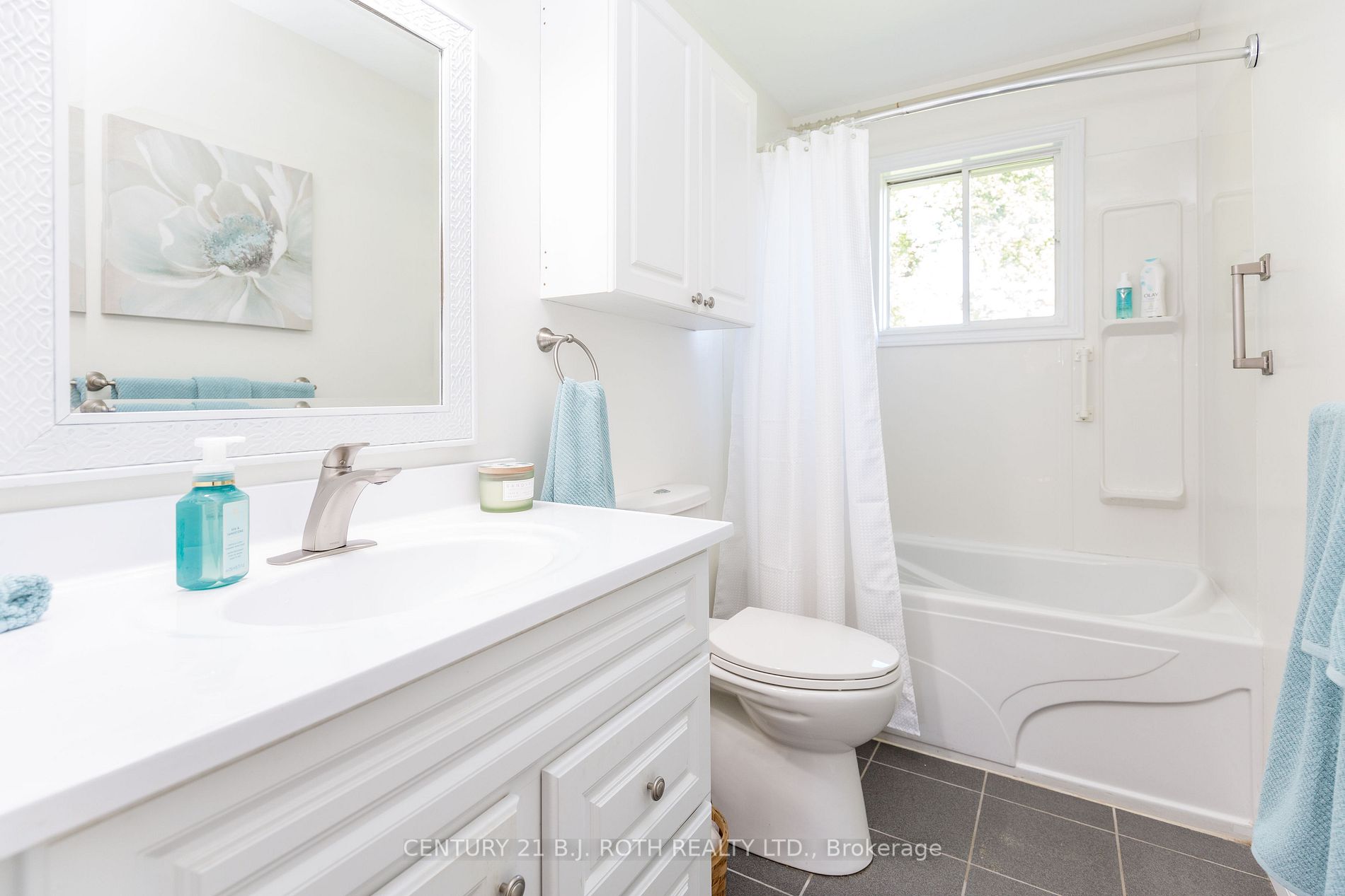 396 Barrie Rd