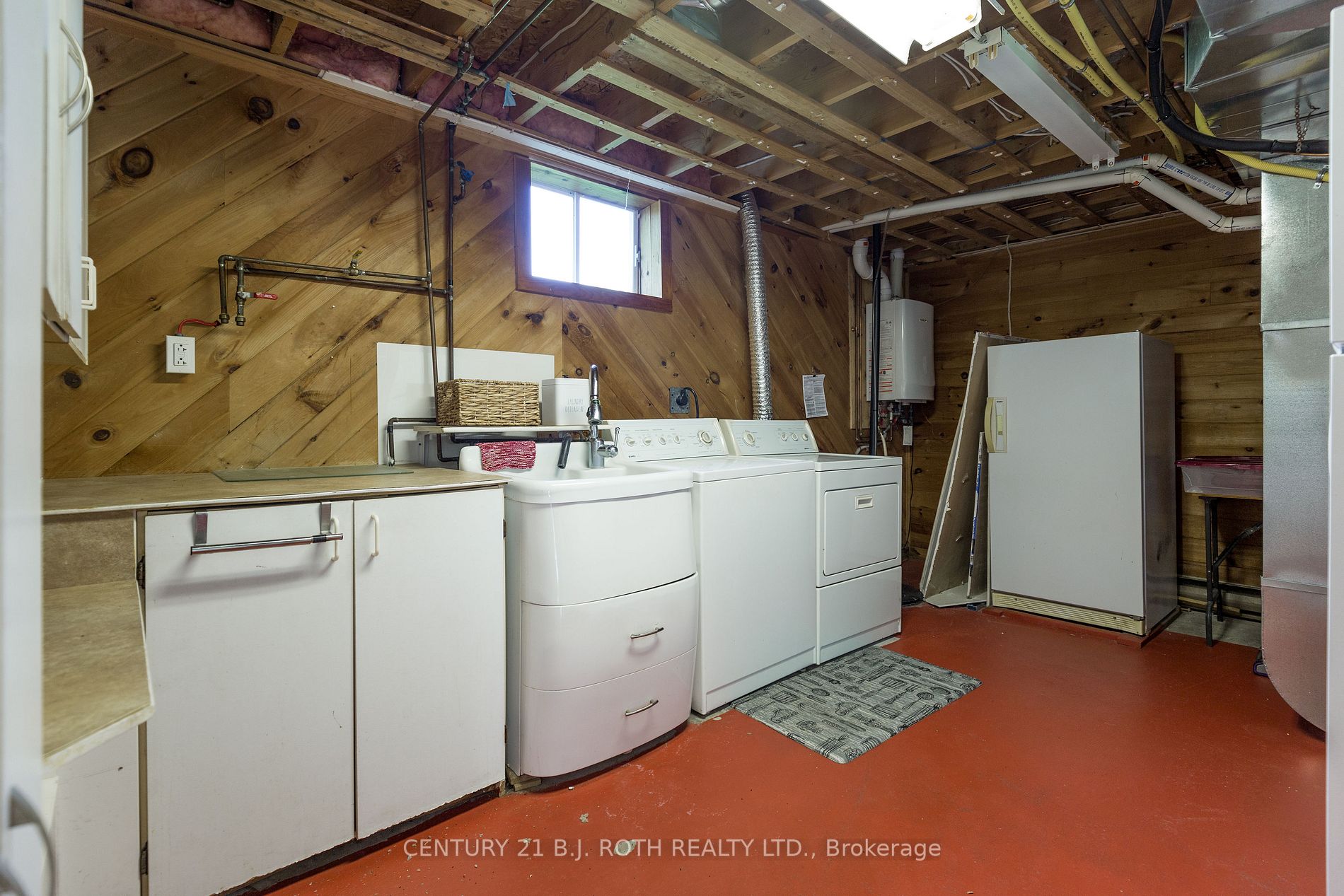 396 Barrie Rd