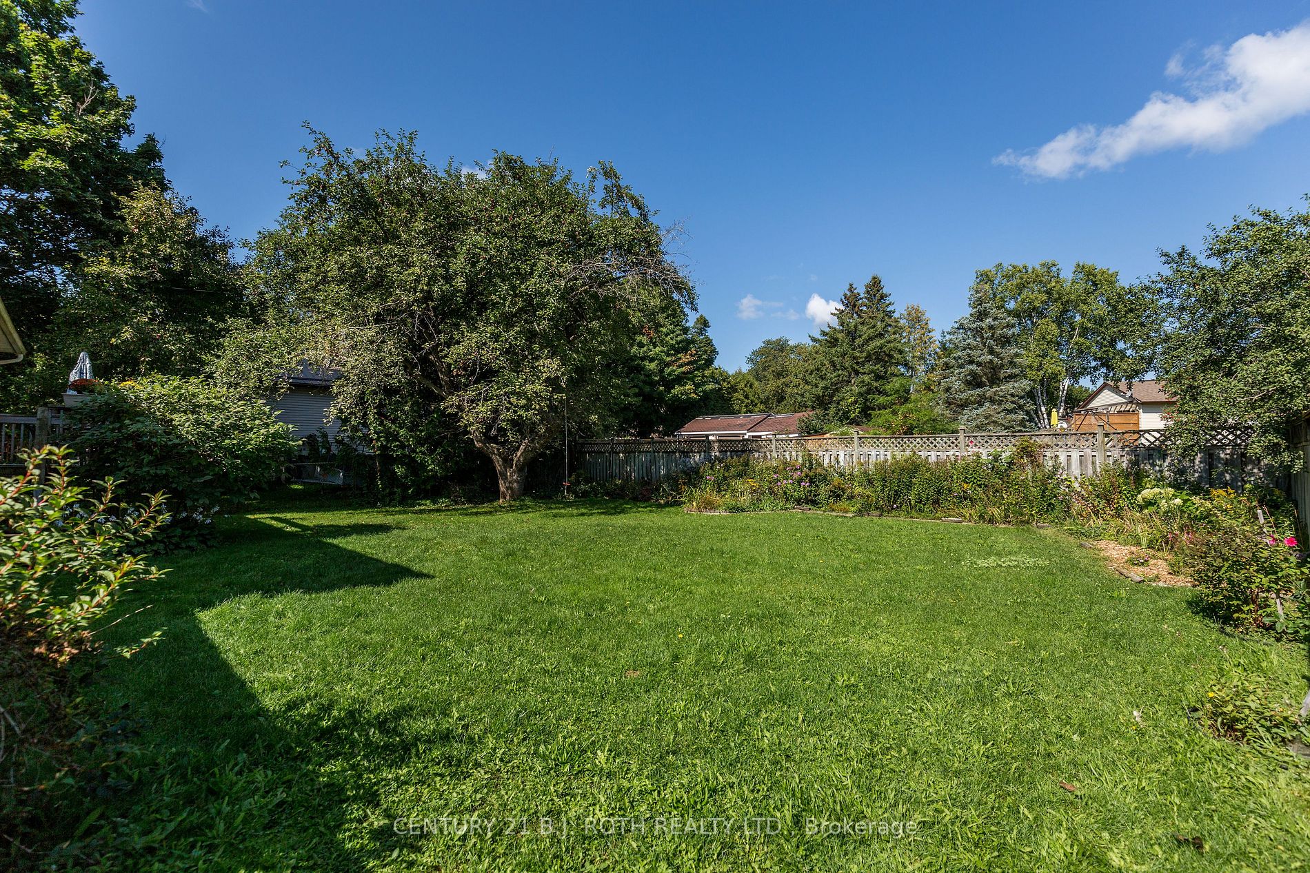 396 Barrie Rd