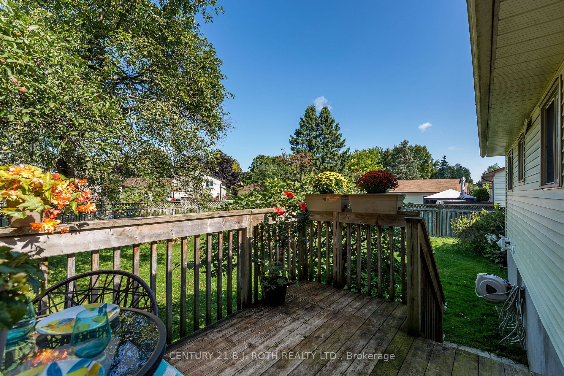 396 Barrie Rd