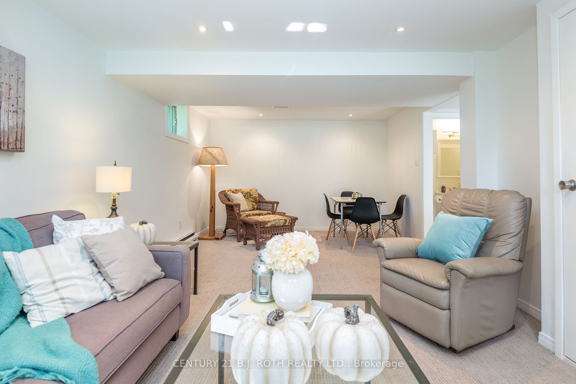 396 Barrie Rd
