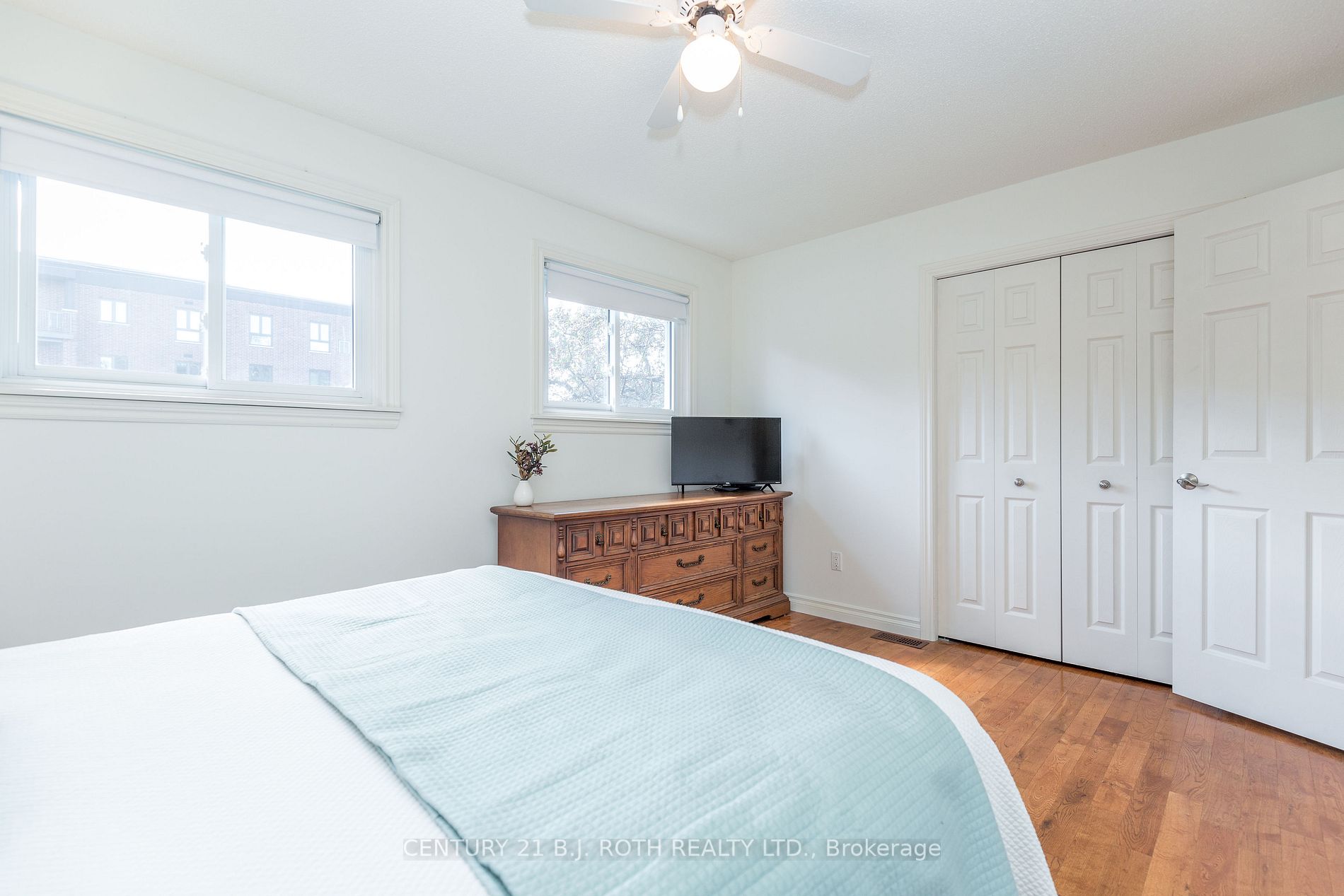 396 Barrie Rd