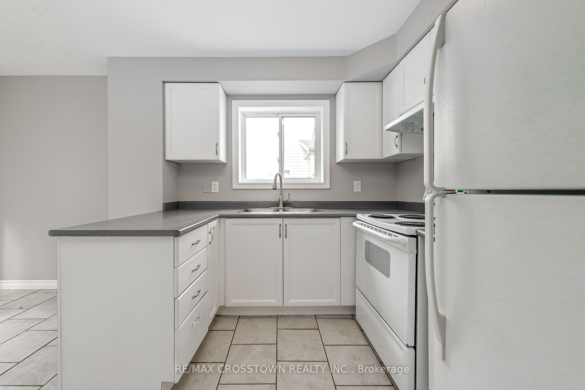 72 Downing Cres