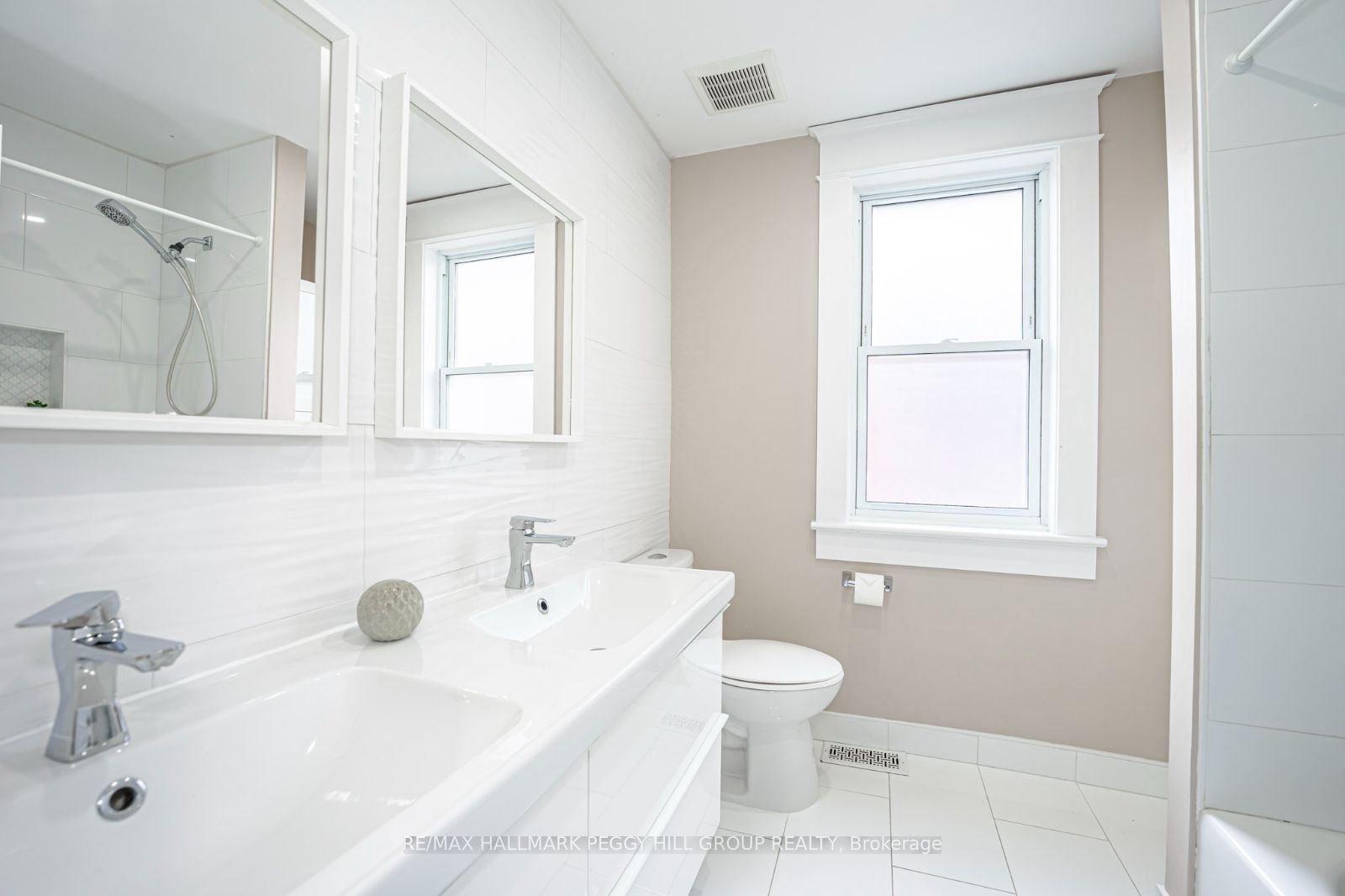 36 SOPHIA Street W