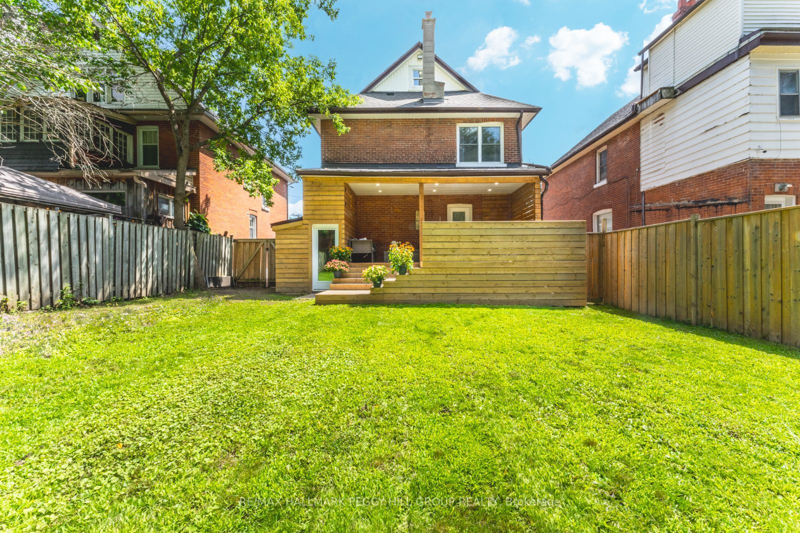 36 SOPHIA Street W