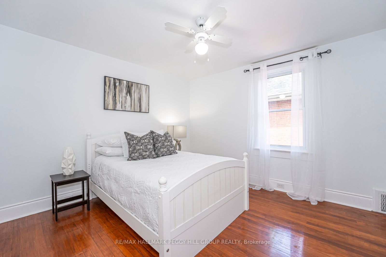36 SOPHIA Street W