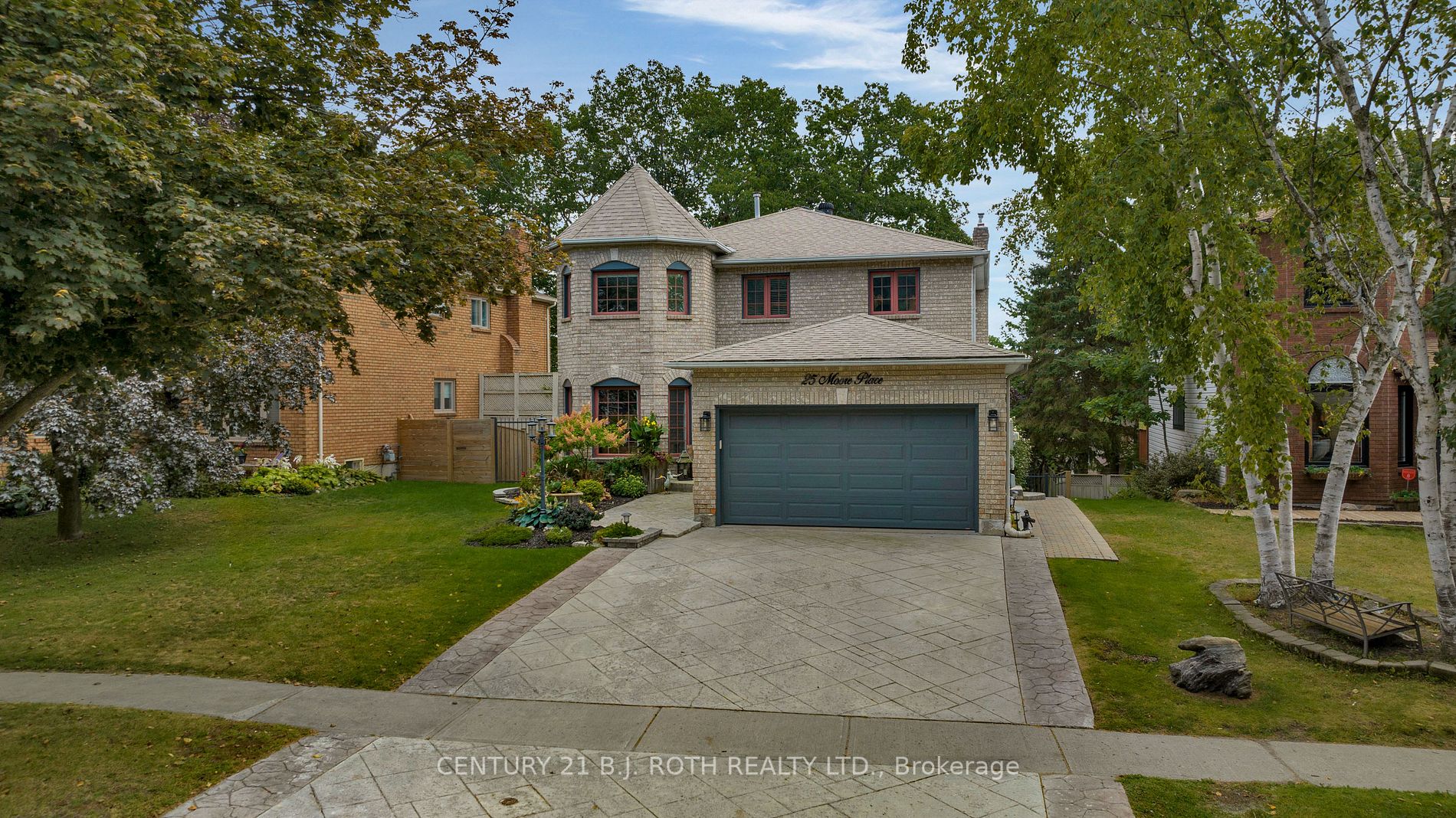 25 Moore Pl