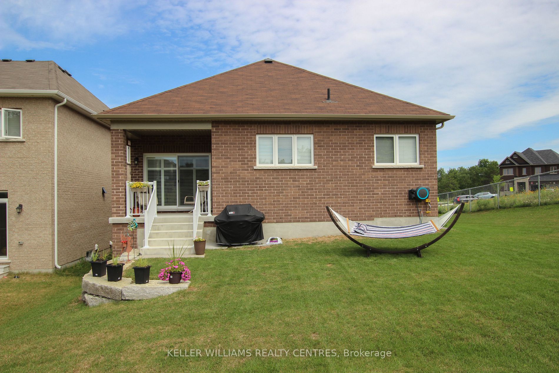 150 Muirfield Dr