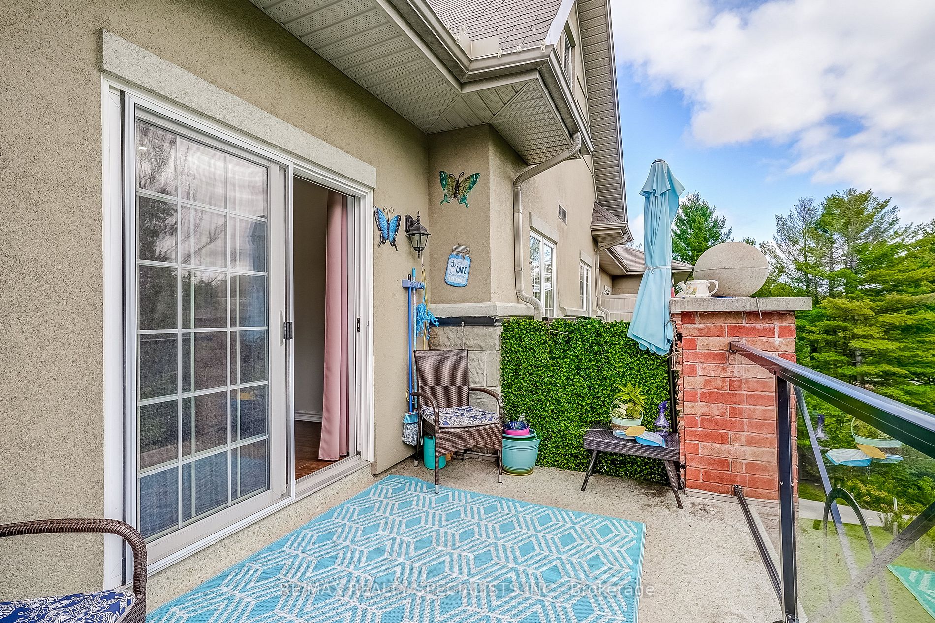 43 Ferndale Dr S, #406