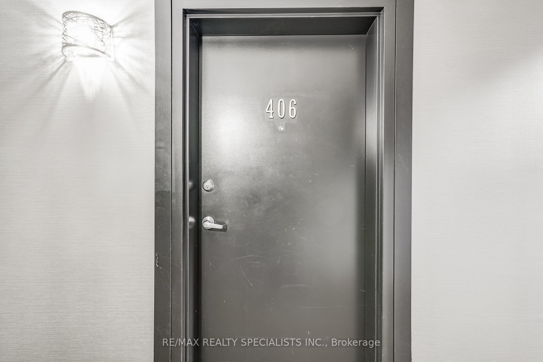 43 Ferndale Dr S, #406