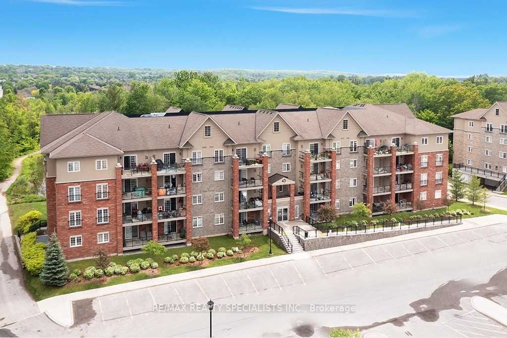 43 Ferndale Dr S, #406