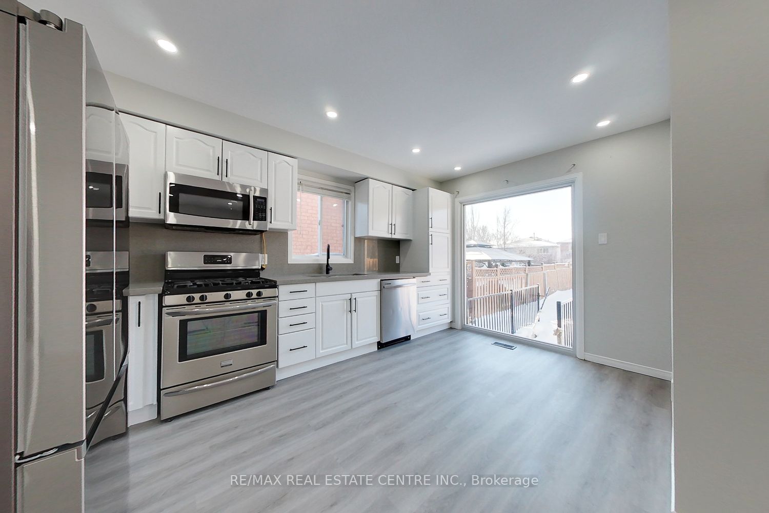 124 Laidlaw Dr