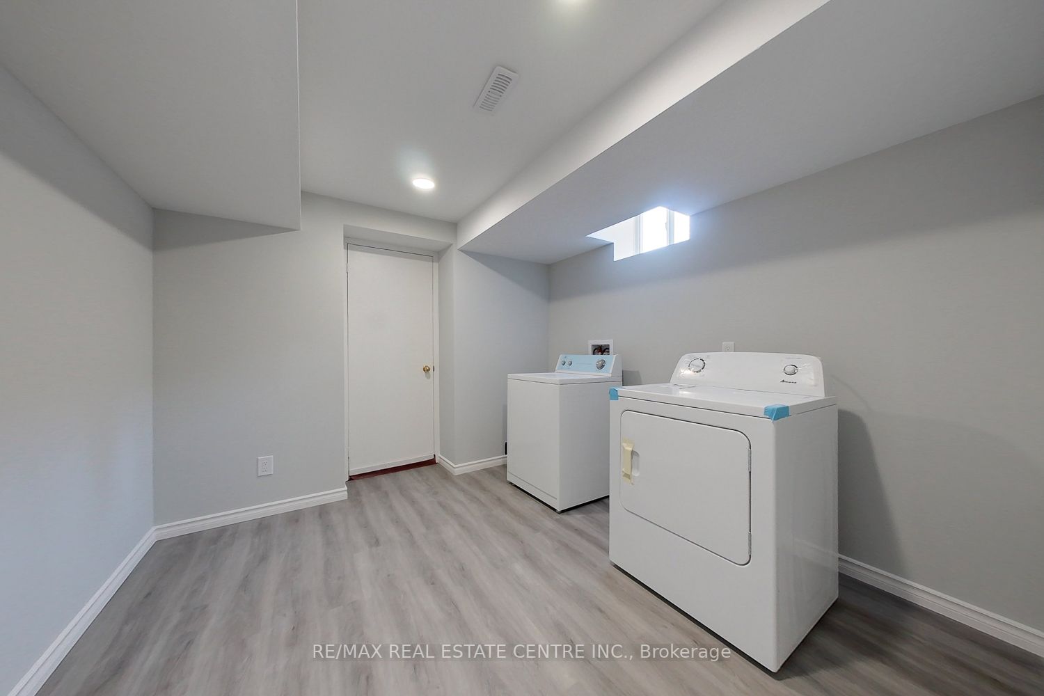 124 Laidlaw Dr