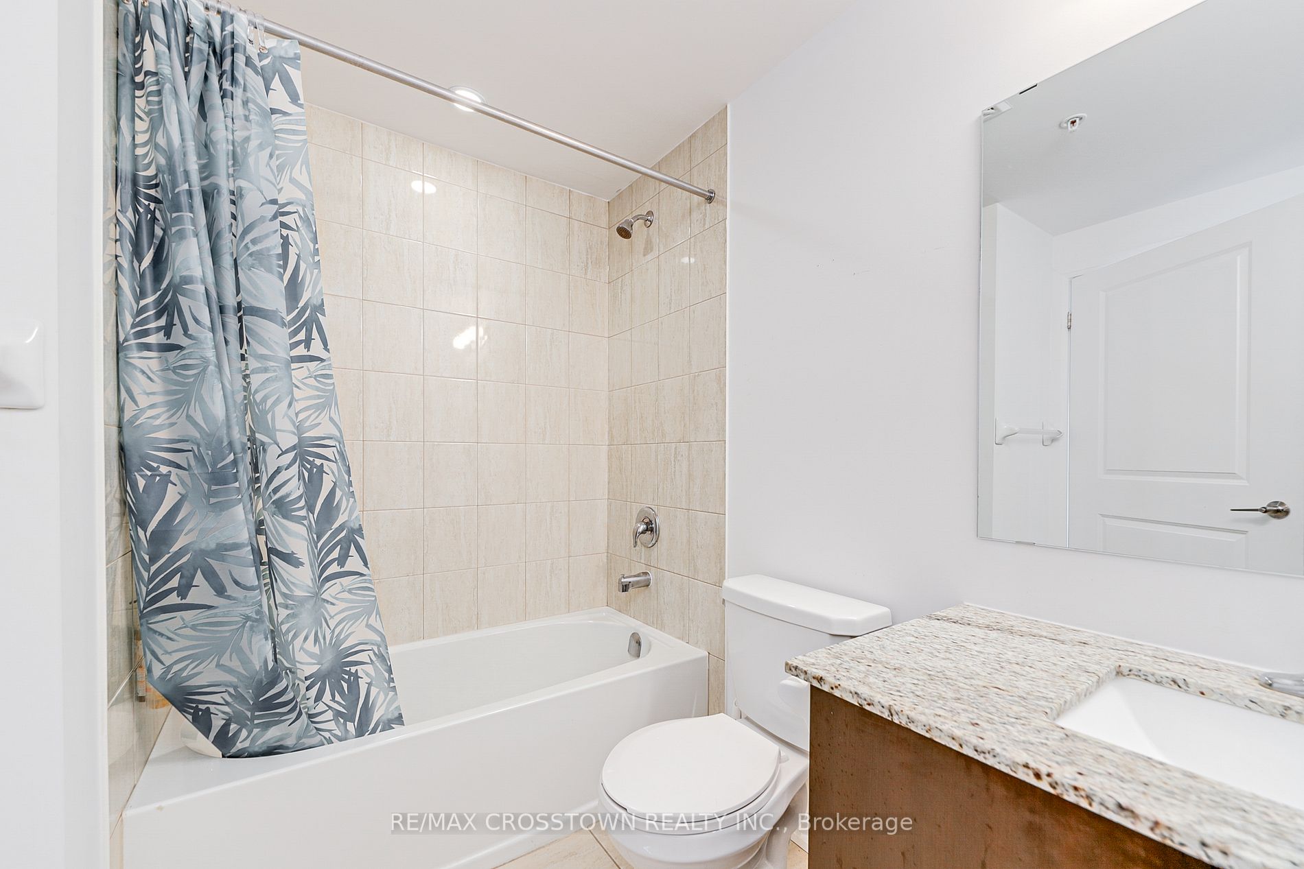 302 Essa Rd, #201