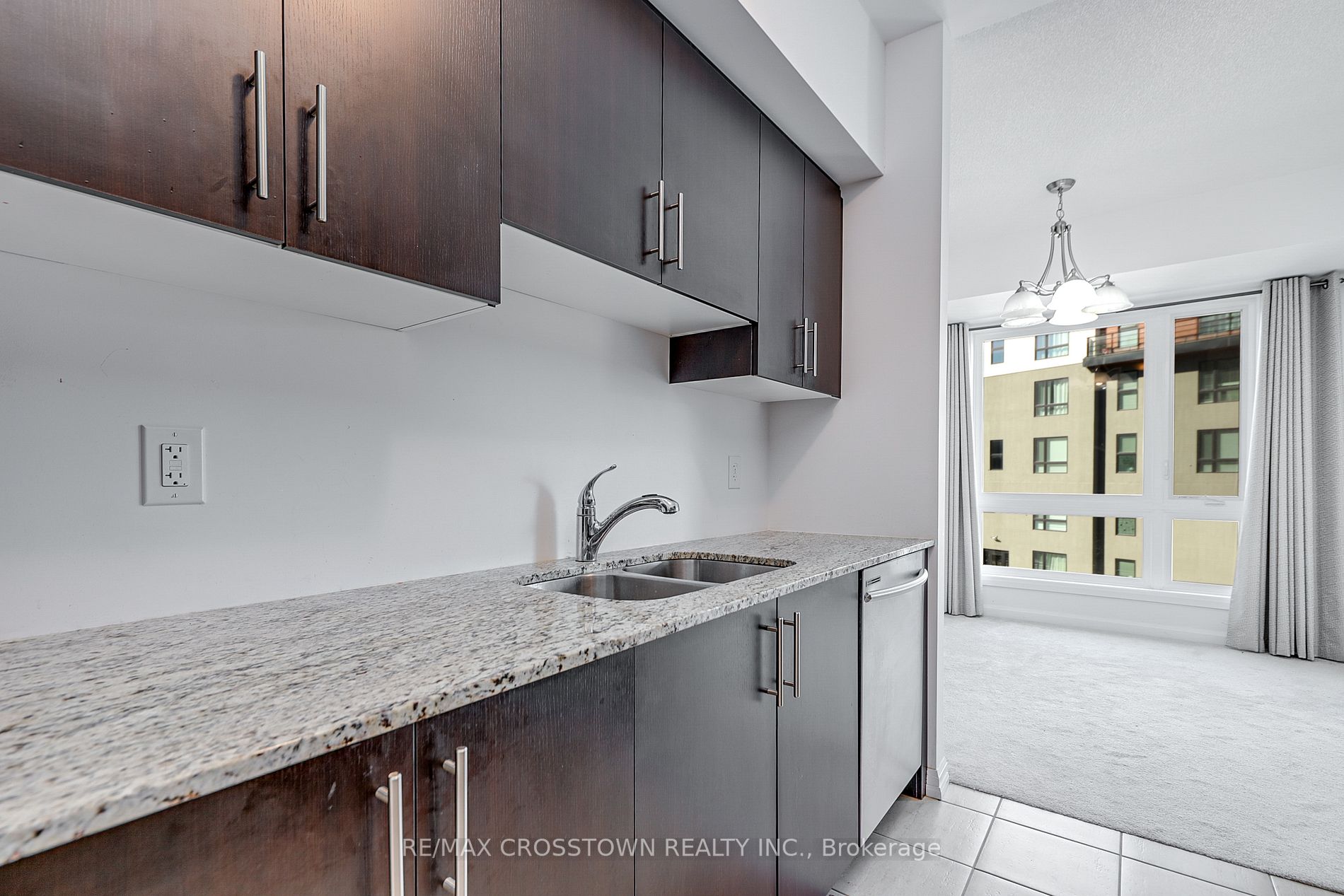 302 Essa Rd, #201