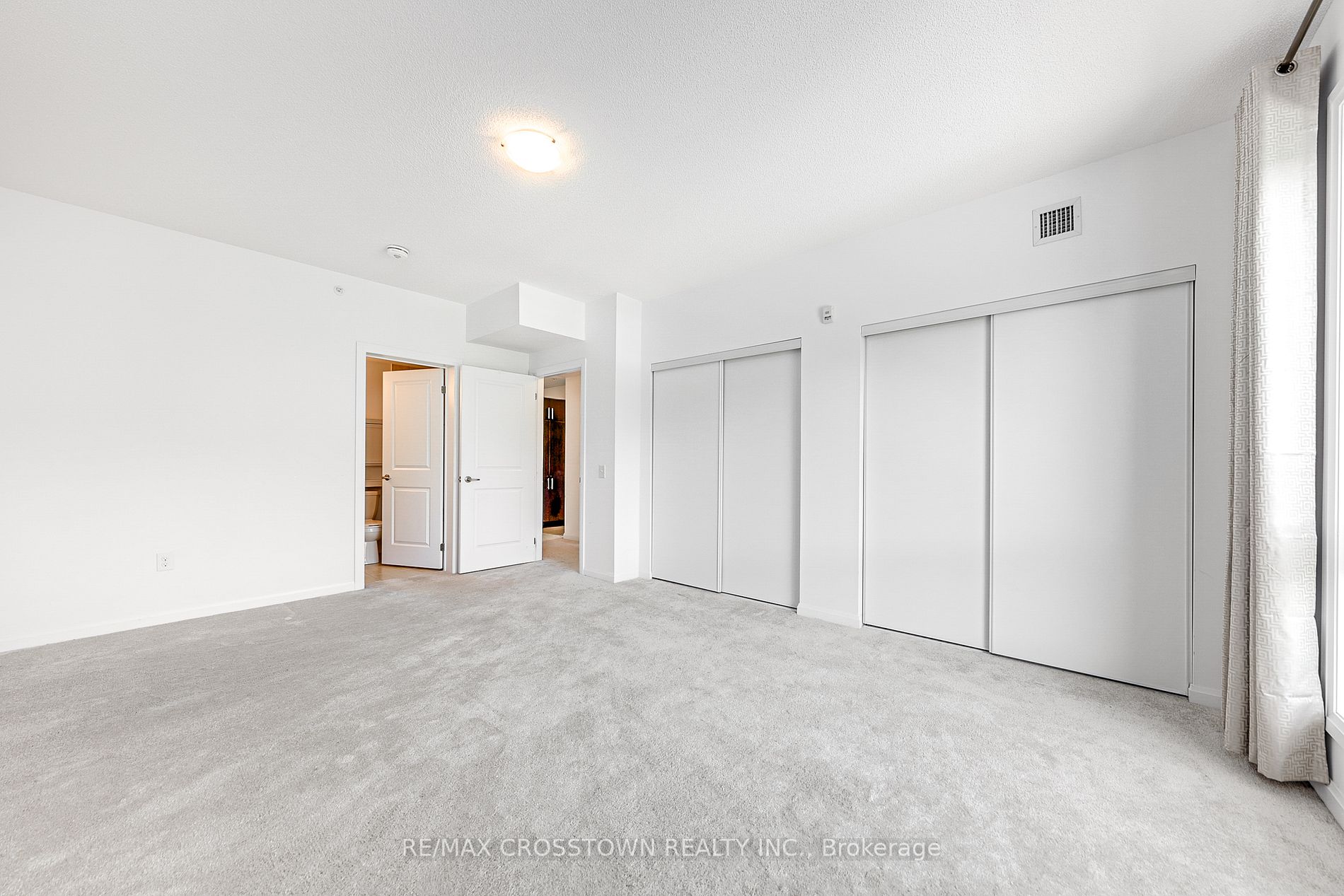 302 Essa Rd, #201