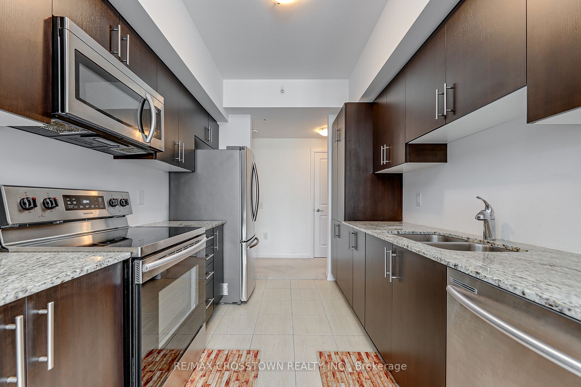 302 Essa Rd, #201