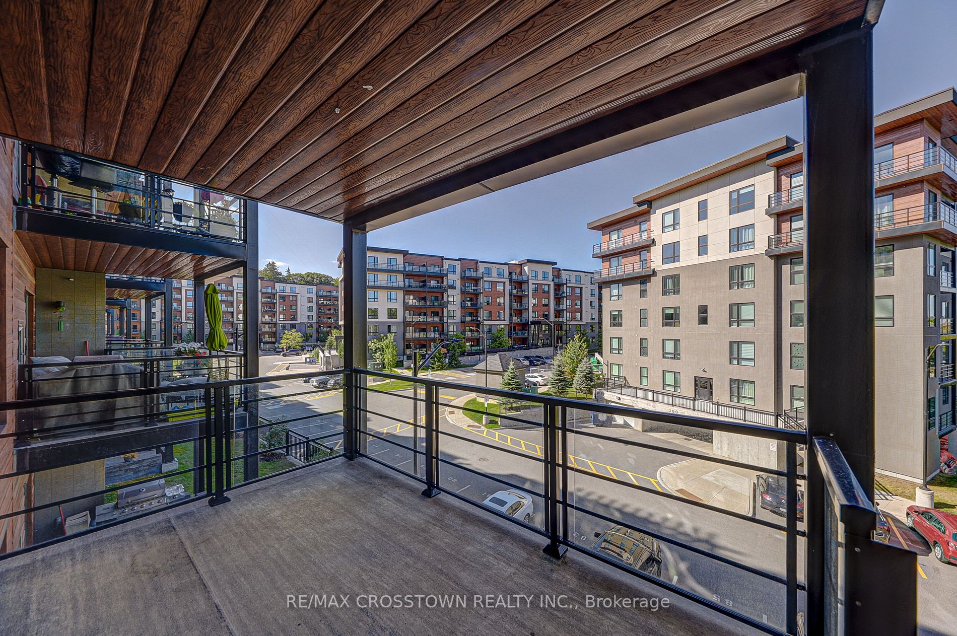 302 Essa Rd, #201