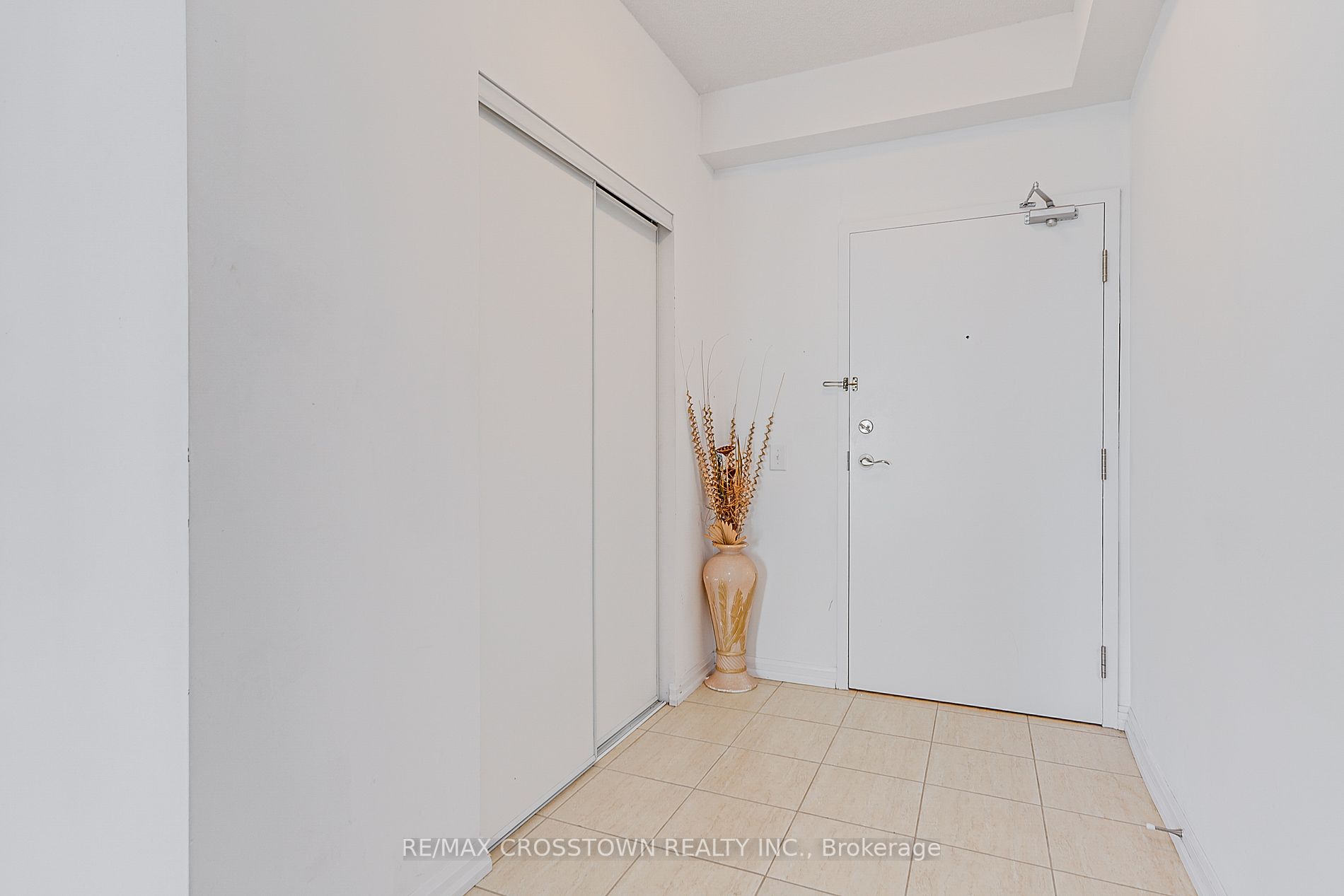 302 Essa Rd, #201