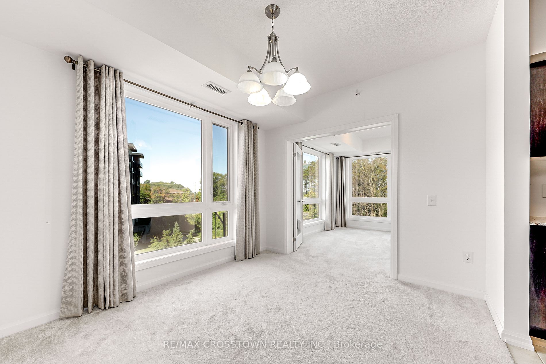 302 Essa Rd, #201