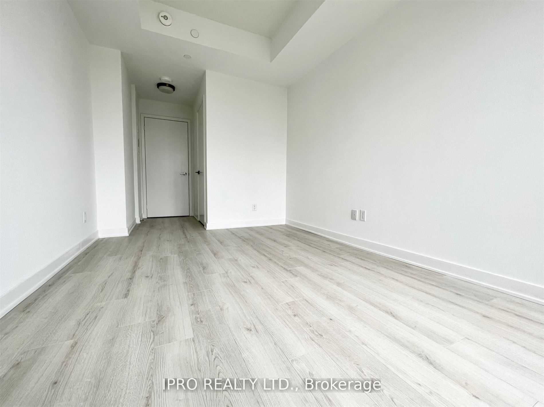 681 Yonge Street, #330