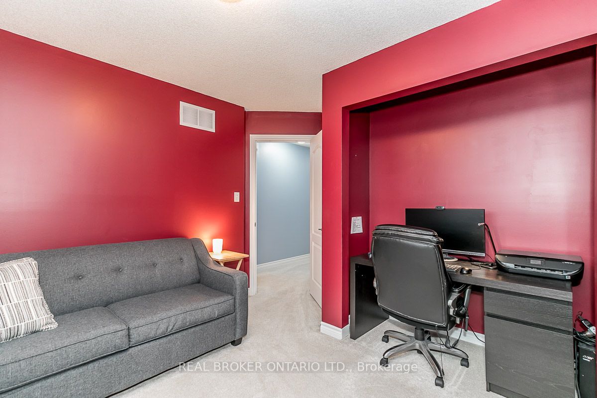 Listing S7005430 - Large Photo # 20