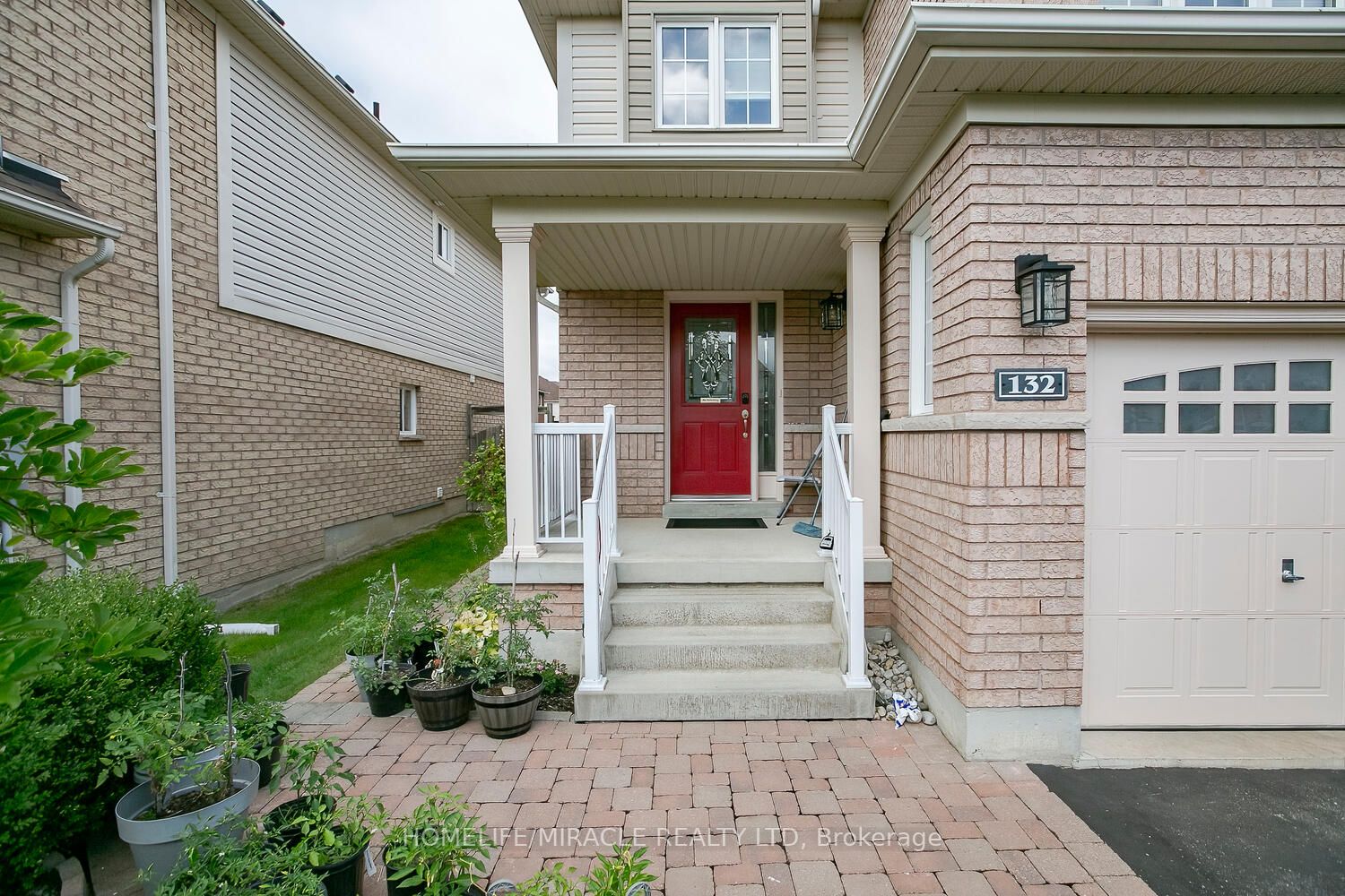 132 Empire Dr