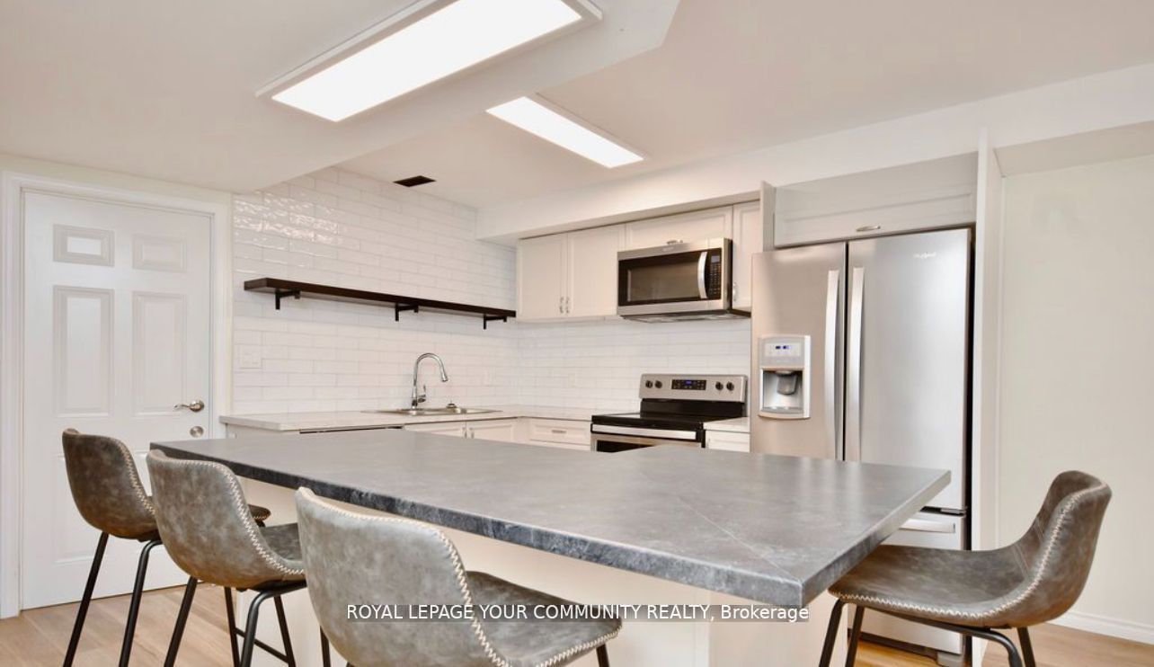 210 Dunsmore Lane, #Lower