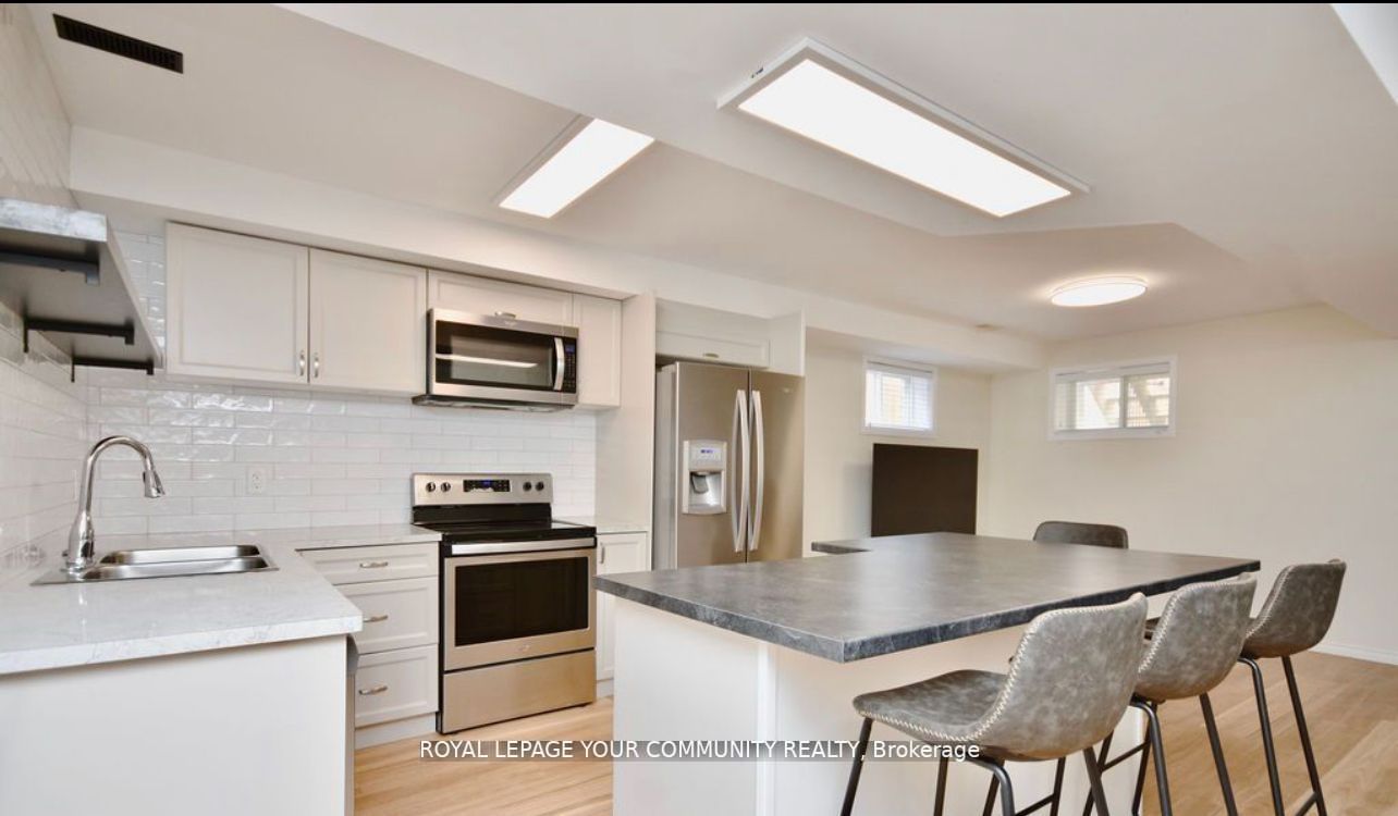 210 Dunsmore Lane, #Lower