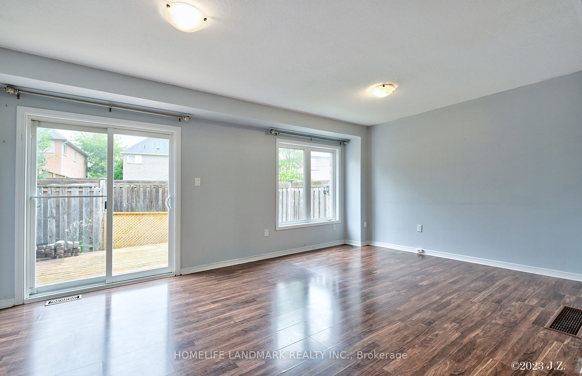 75 Prince William Way E, #34