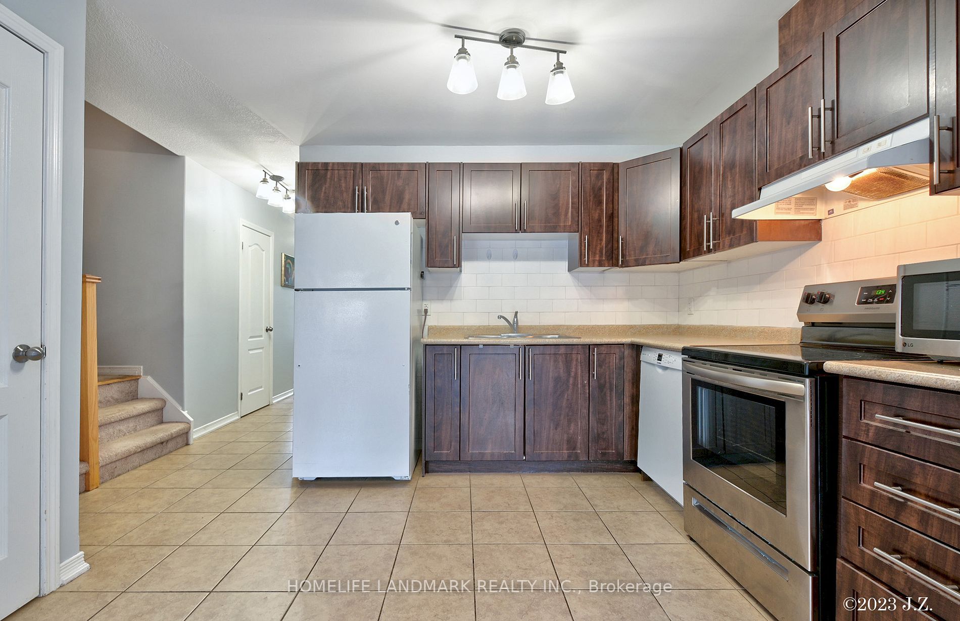75 Prince William Way E, #34