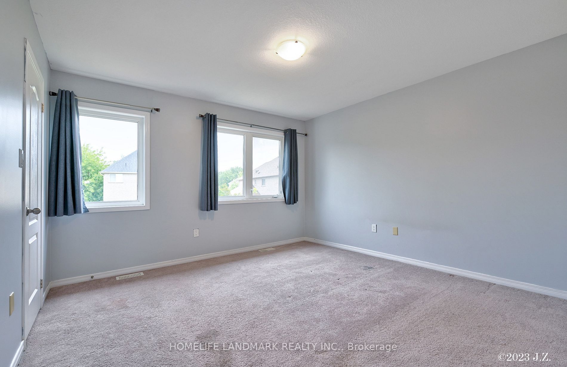 75 Prince William Way E, #34