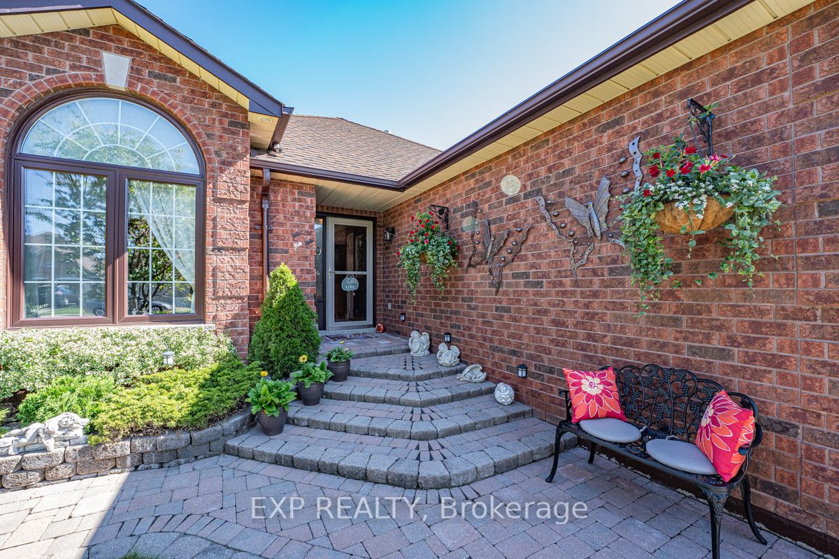 84 Kingsridge Rd