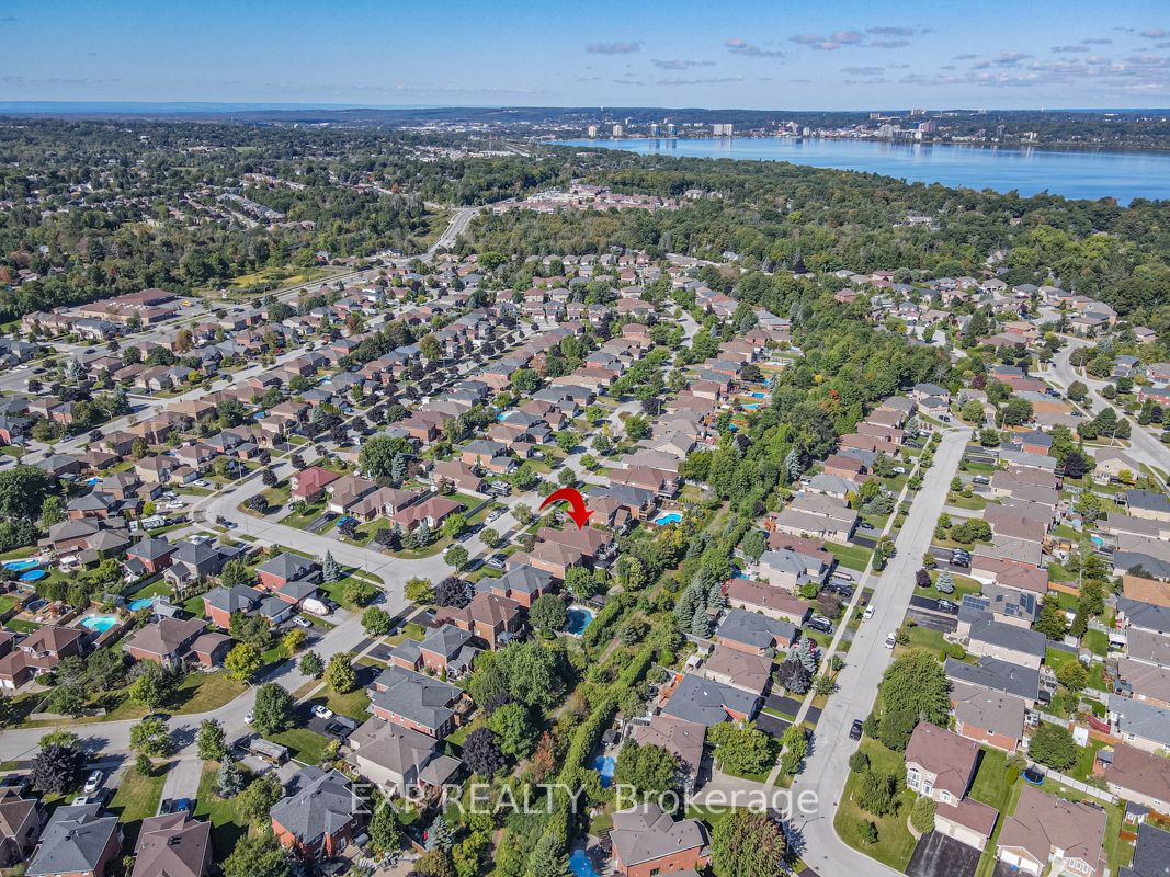 84 Kingsridge Rd