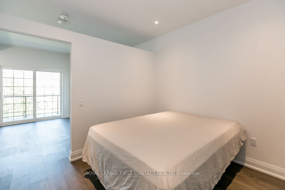 5 Greenwich St, #210