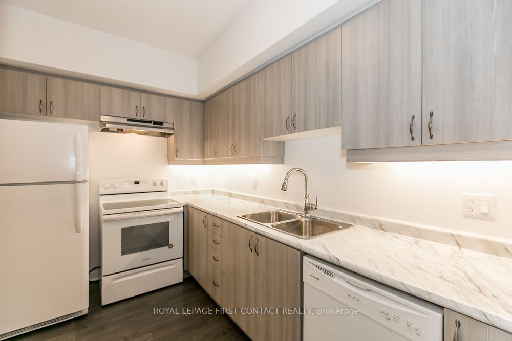 5 Greenwich St, #210