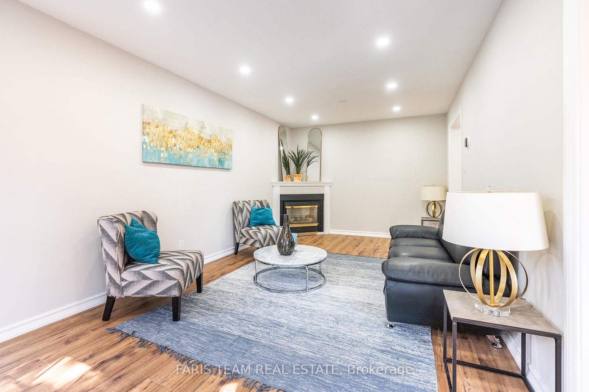 15 Meadowlark Rd
