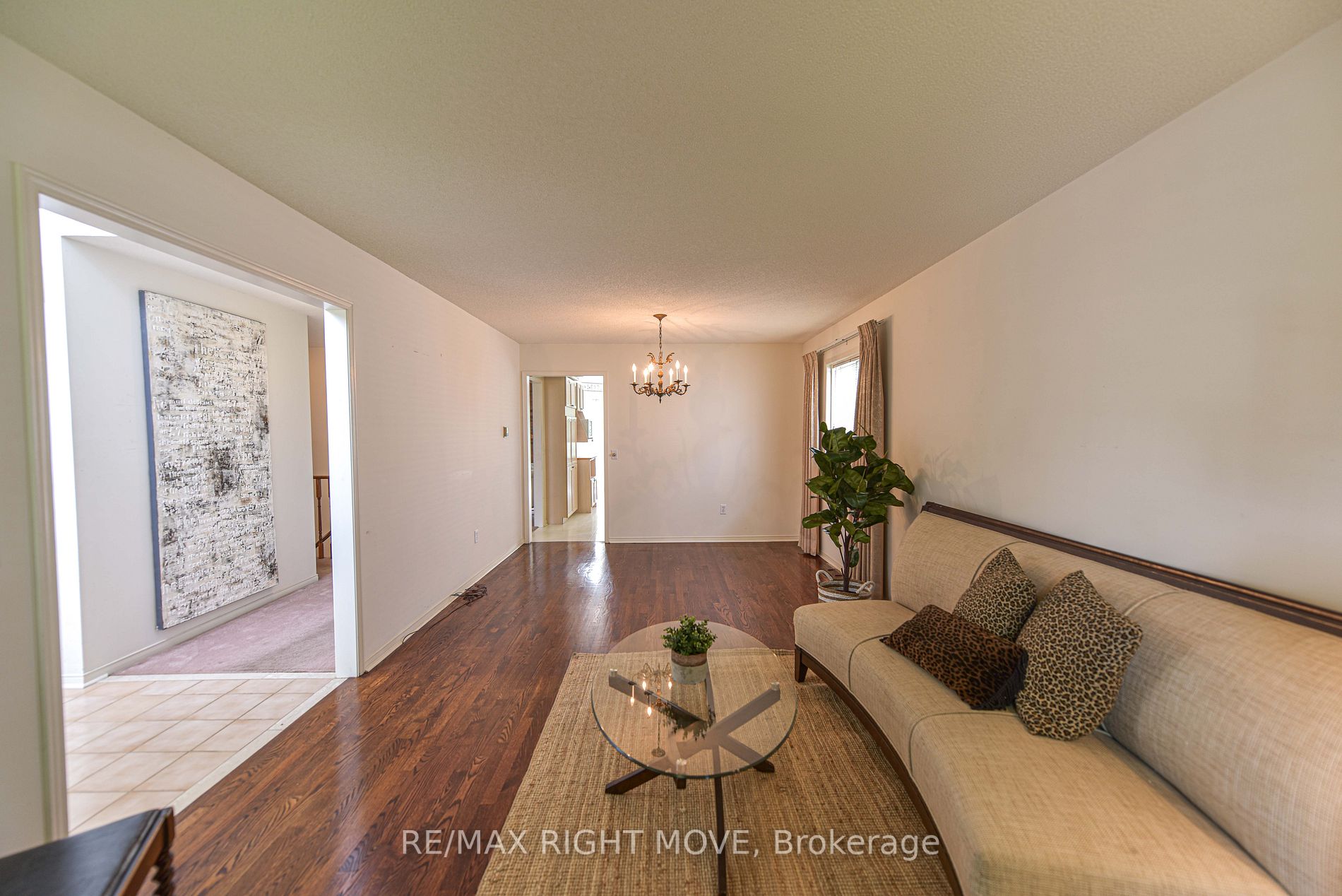 31 Frontier Ave