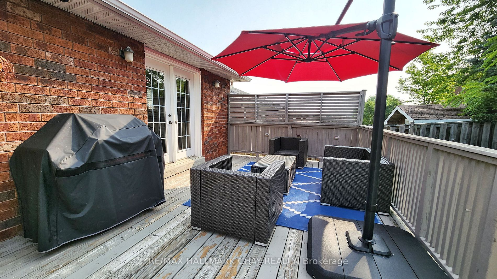 25 Forest Dale Dr