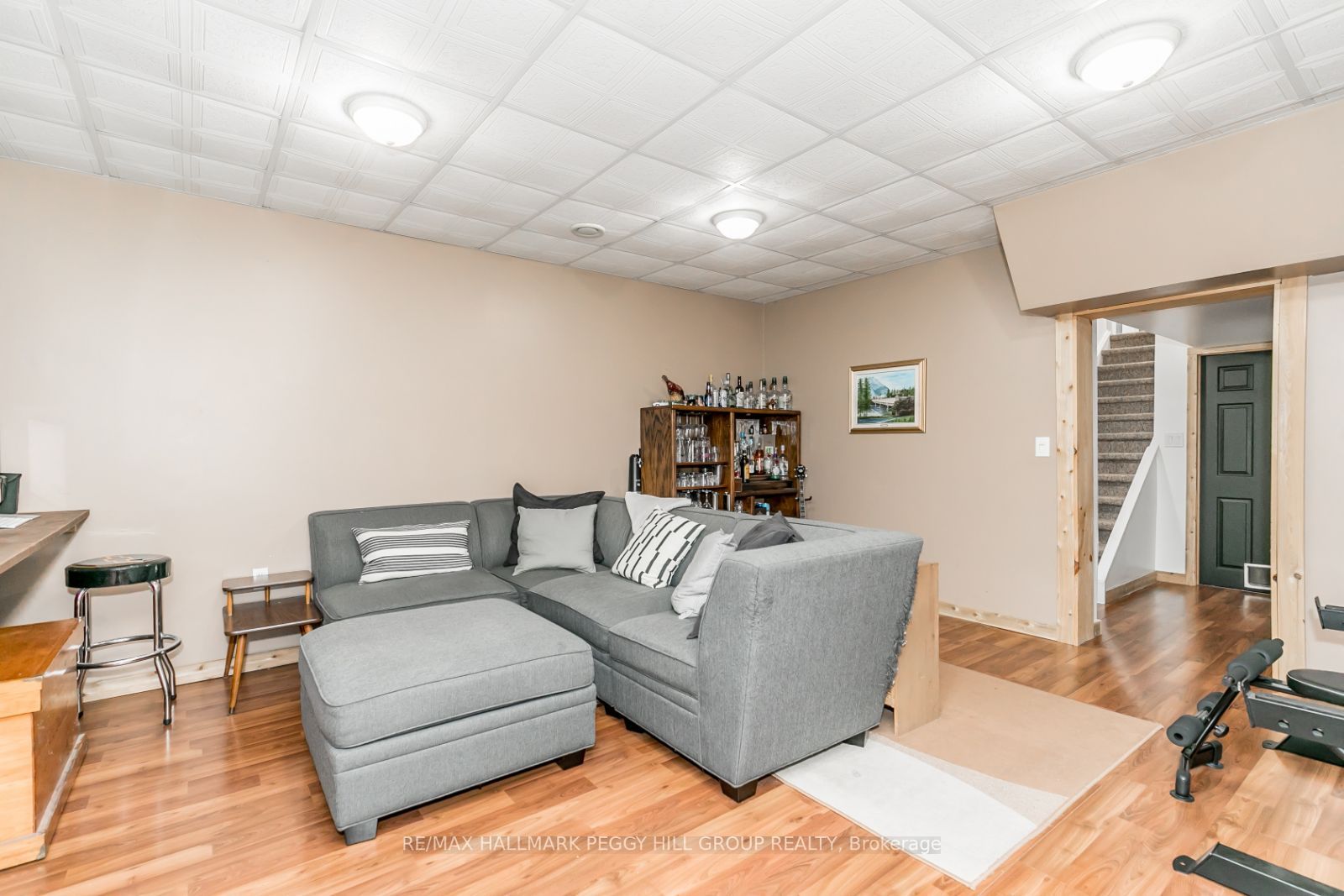 47 Shoreline Dr