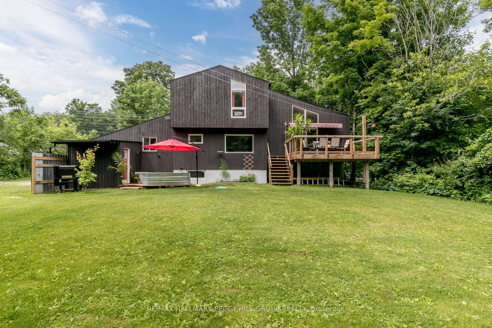 47 Shoreline Dr