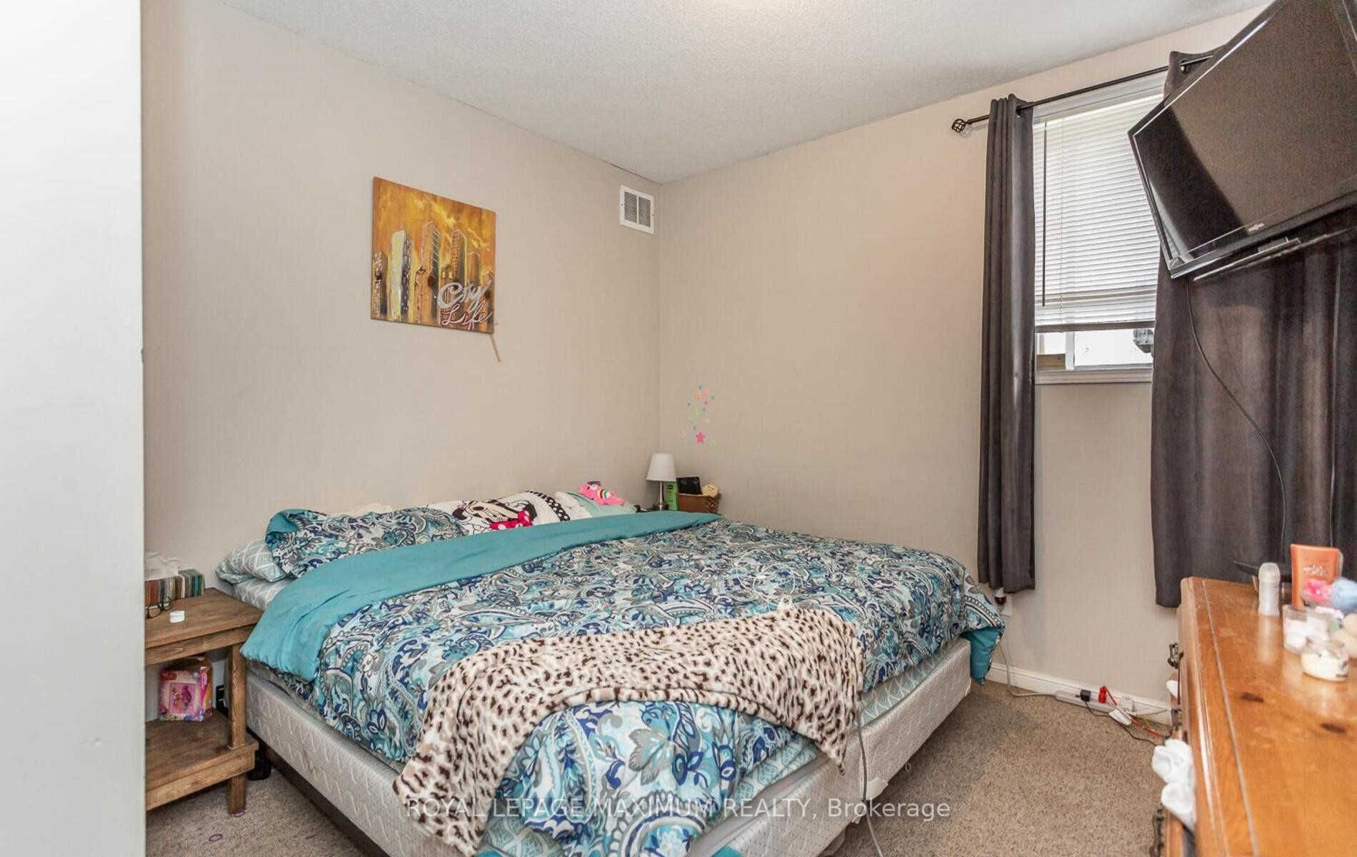 366 Edgehill Dr