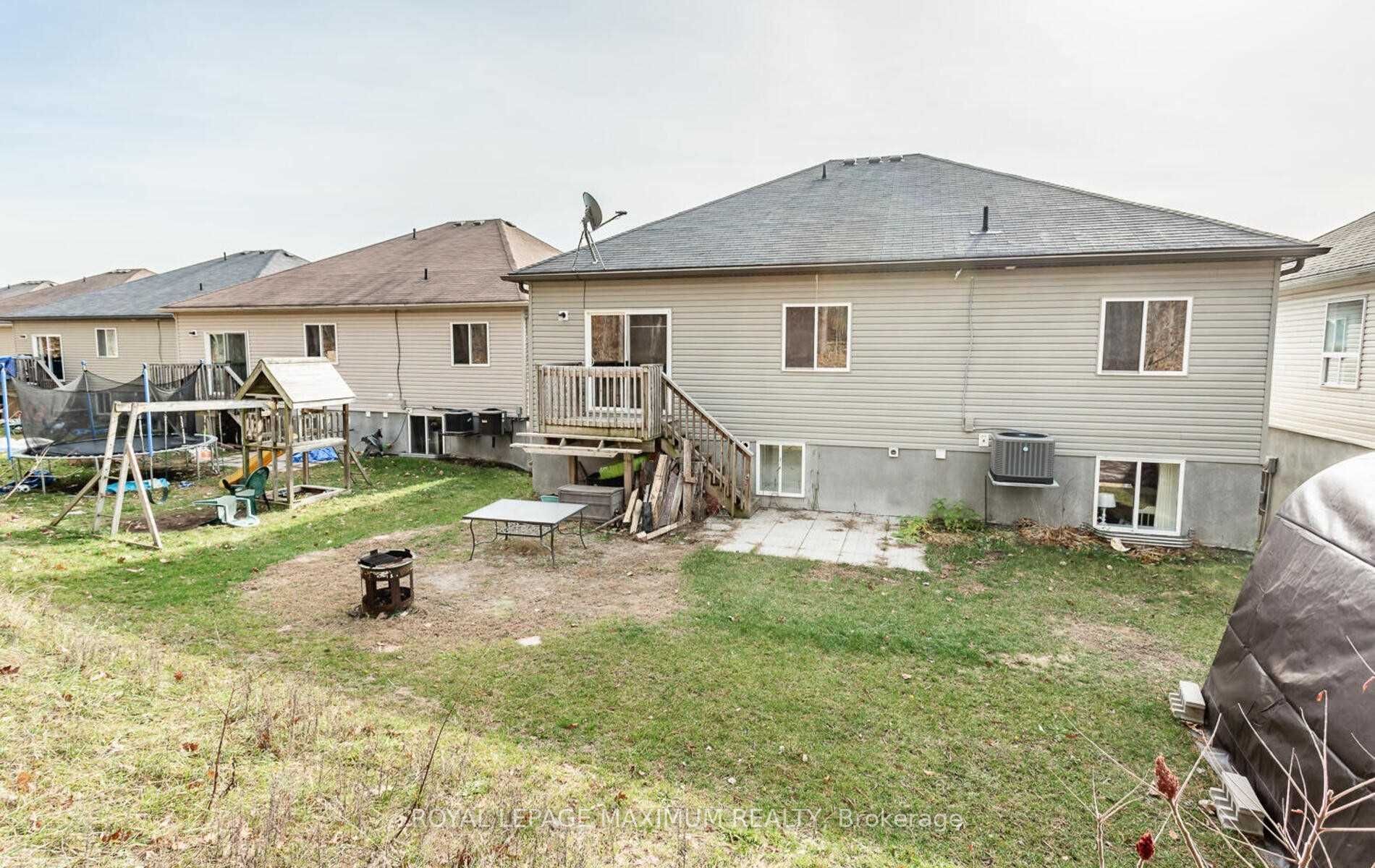 366 Edgehill Dr