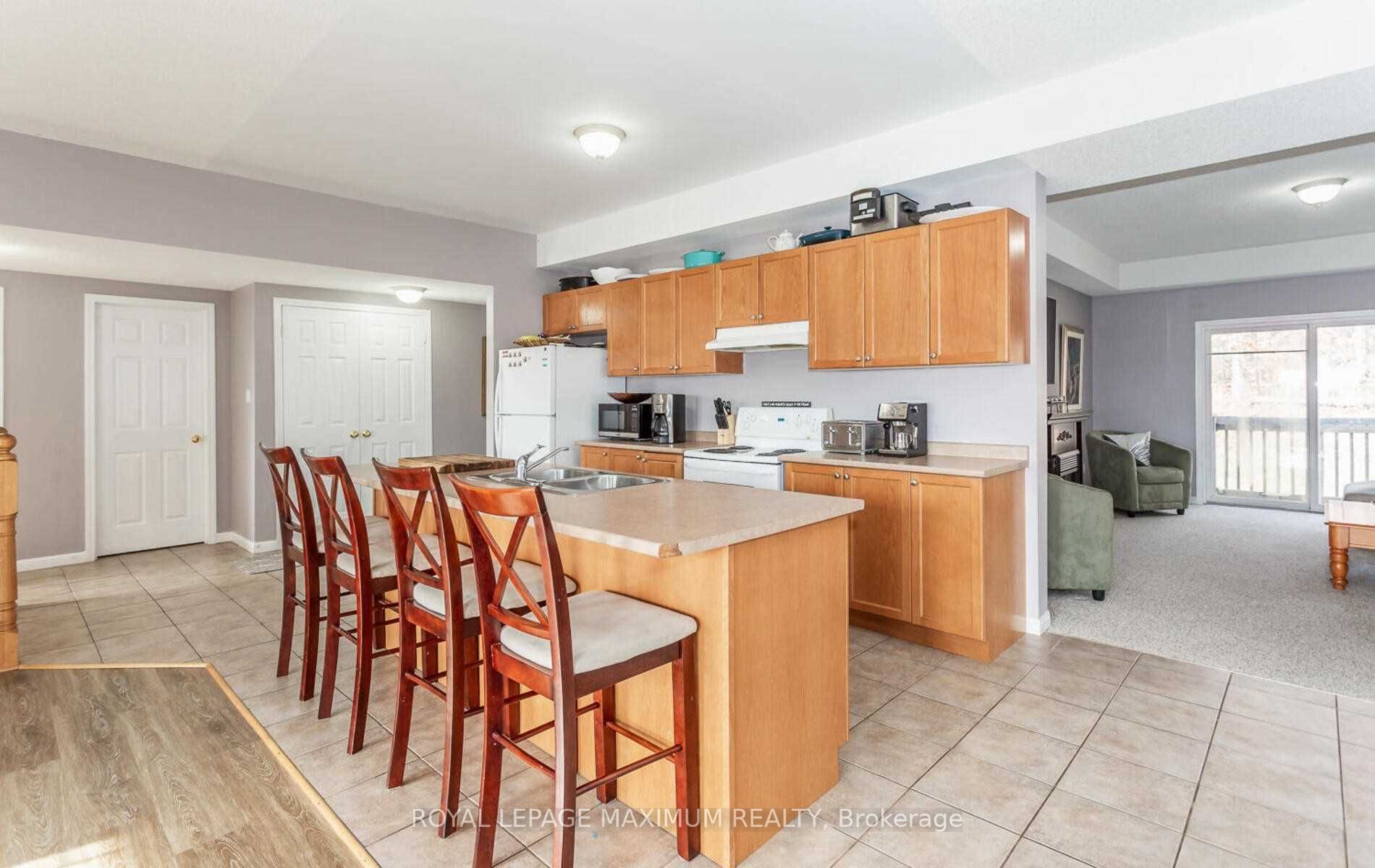 366 Edgehill Dr